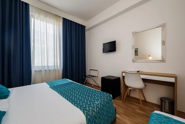 غرفة قياسية ثلاثية، Annex Building Art Hotel 7/10