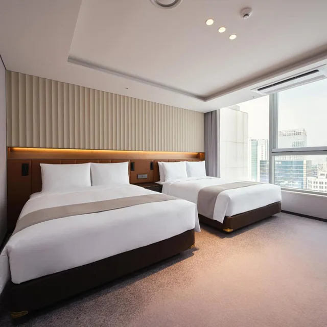 Premier, Family, Twin Beds, Stanford Hotel Myeongdong 3/6