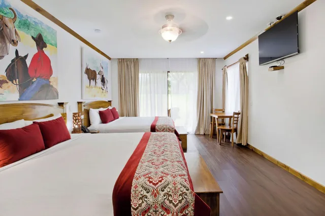 جناح سوبيريور بإطلالة على الجبل، Hacienda Guachipelin Hotel 1/5