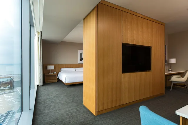 جناح بسرير كينج، MARRIOTT MARQUIS CHICAGO 2/4