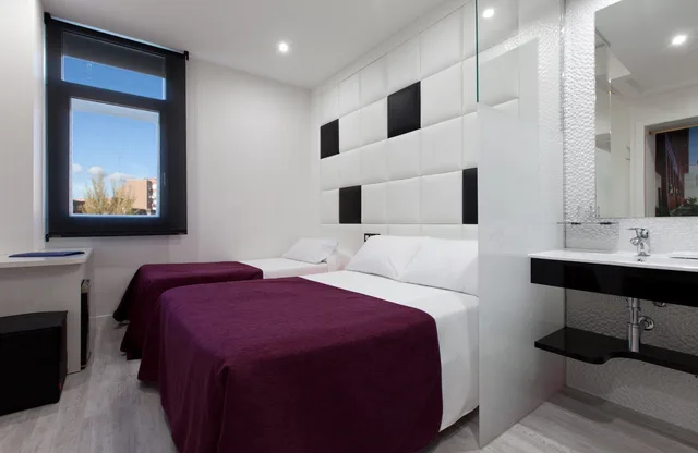 غرفة مفردة بسرير مزدوج، Hotel Avenida de Espana 1/6