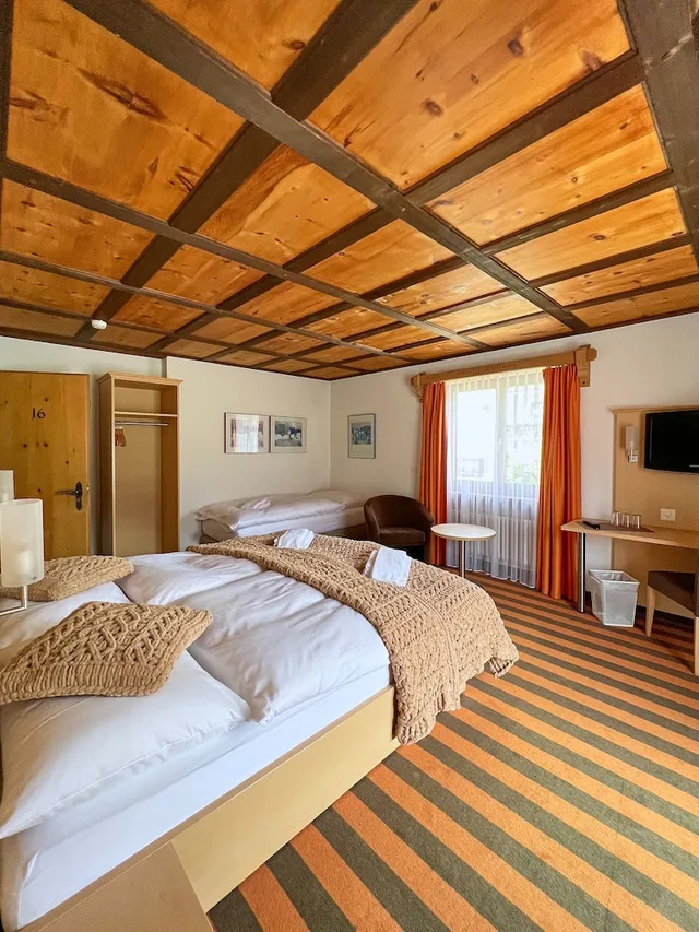 غرفة كومفورت ثلاثية بثلاثة أسرّة، Madrisa Lodge 1/6