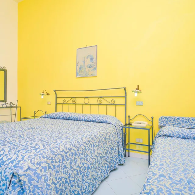 غرفة سوبيريور ثلاثية بإطلالة على البحر، HOTEL CELESTE 2/6
