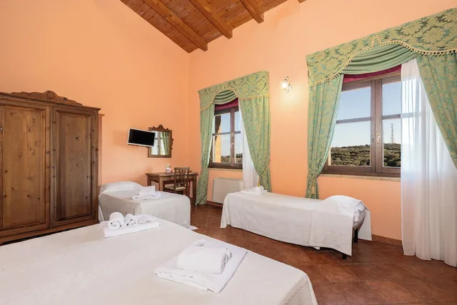 Standard, Quadruple, 4 Beds, Courtyard Area، RESIDENCE FUNTANA NOA 4/8
