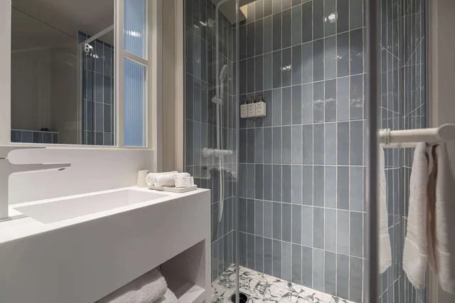 غرفة قياسية بسرير كوين، Hotel Yac Paris Clichy, a member of Radisson Individuals 5/6