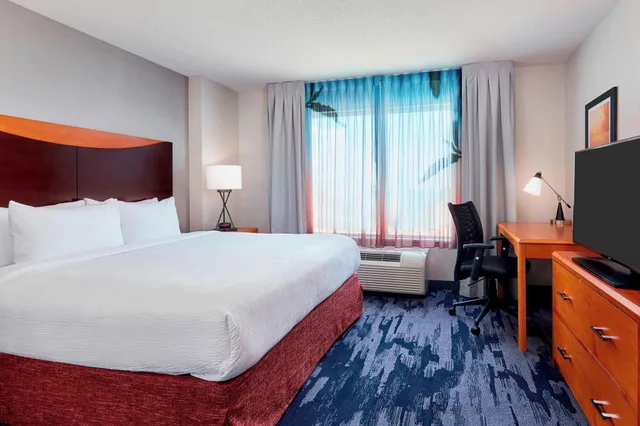 غرفة بسرير مزدوج لذوي الإعاقة، Fairfield Inn And Suites Indianapolis Downtown 3/8