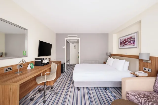 غرفة قياسية بسرير مزدوج مع أريكة، Holiday Inn Derby Nottingham M1 J25 4/10