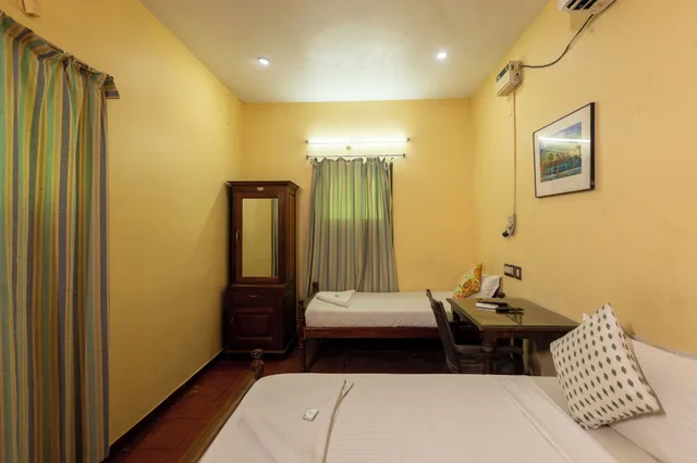 غرفة سوبيريور ثلاثية بسرير كوين وسرير فردي، Hotel Coramandal Heritage 2/2