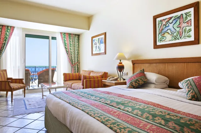 غرفة بسرير مزدوج بإطلالة على البحر، Hilton Sharm Waterfalls Resort 1/1