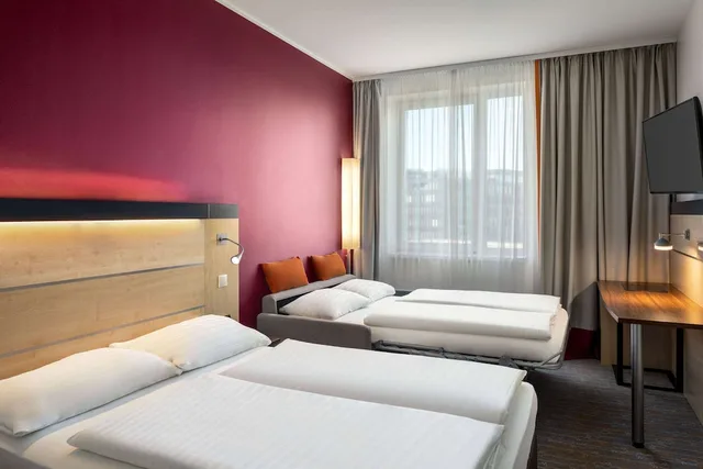 غرفة عائلية بسرير مزدوج، Vienna House Easy by Wyndham Bratislava 1/3