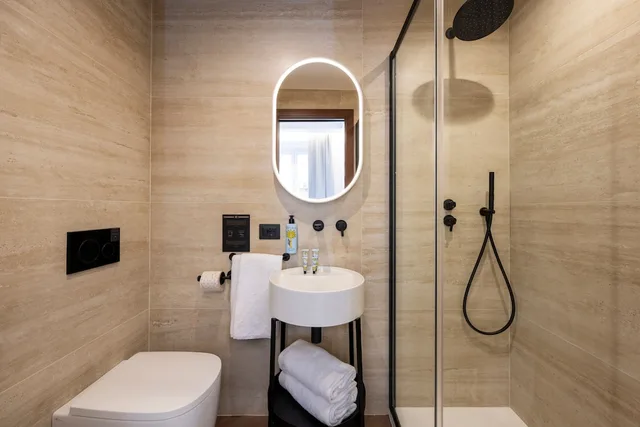 غرفة ديلوكس بسرير كوين، Boutique Hotel Piedra Rome City Centre 3/3