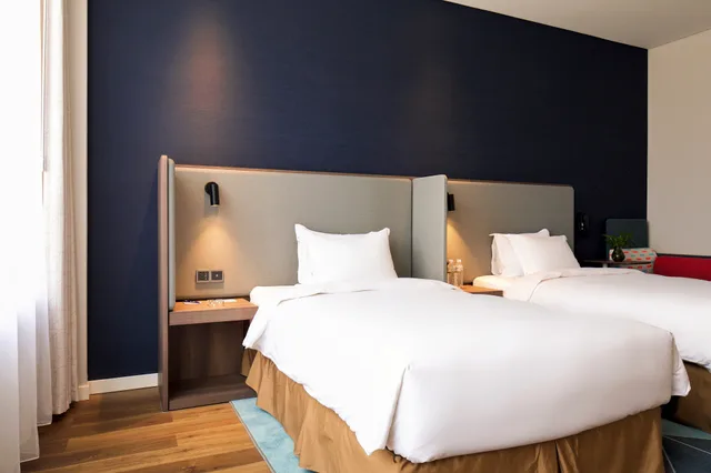 غرفة قياسية بسريرين منفصلين، Holiday Inn Express Harbin Qunli 2/6