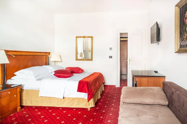 غرفة سوبيريور بسرير مزدوج أو سريرين منفصلين، Hotel Leon D'oro 1/3