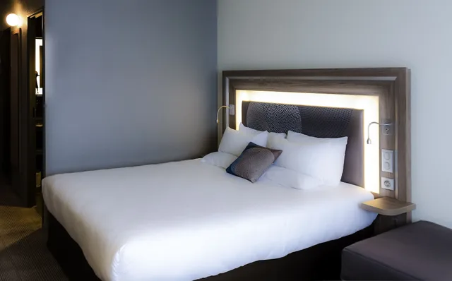 Tower, Executive, Queen Bed, Eiffel View، Novotel Paris 17 7/10