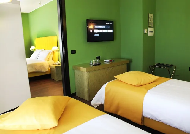 Room, Quadruple, HOTEL DE LA VILLE AVELLINO 3/7