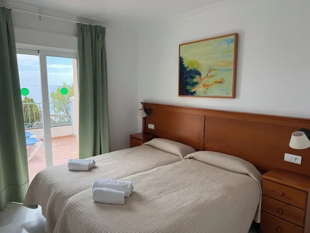 شقة ديلوكس بأربعة أسرّة بإطلالة على البحر بغرفتي نوم مع أريكة، Burriana Playa 2/4