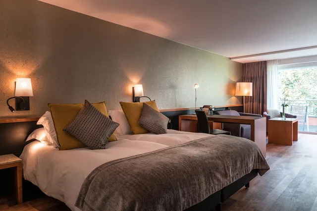 جناح عصري جونيور بسرير كينج بشرفة، Hotel Royal St Georges Interlaken MGallery 3/10