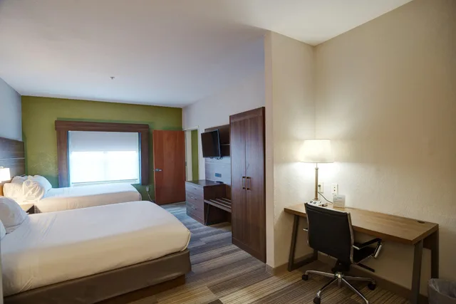 غرفة قياسية بسريرين كوين، Holiday Inn Express La Plata 4/4