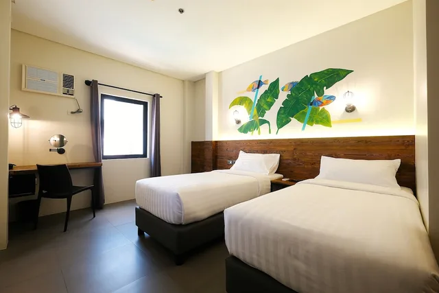 Deluxe, Twin Beds, U Hotels Makati 1/10