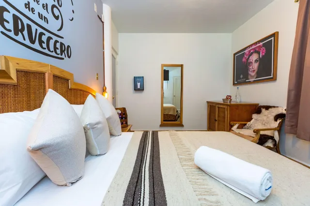 Private, Junior، Mala Vecindad Beer Hotel 2/10