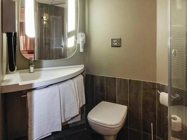 غرفة قياسية بسرير مزدوج، Ibis Cahors 6/9