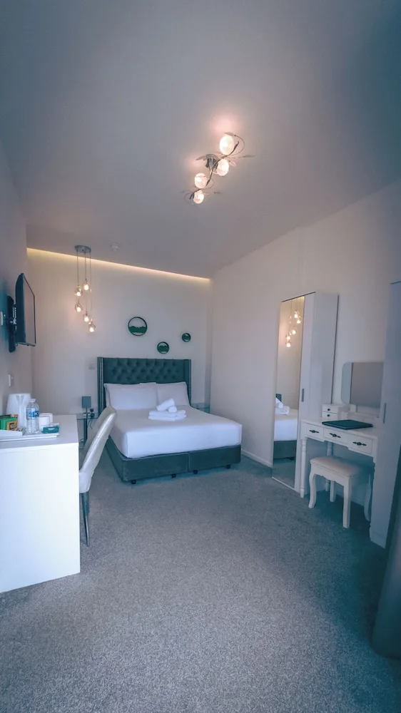 غرفة ديلوكس مزدوجة بإطلالة على البحر بشرفة، OYO Newquay Beach Hotel 3/5