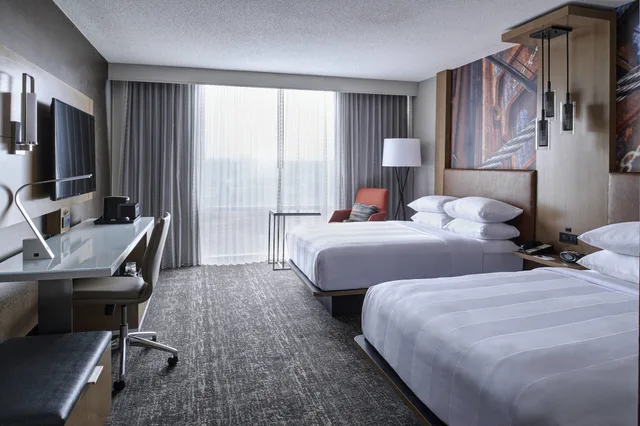 غرفة بسريرين كوين لذوي الإعاقة، Auburn Hills Marriott Pontiac 1/3