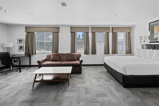 Suite, King Bed, Sofa, Balcony, Kitchenette, Best Western Wesley Inn & Suites 2/5