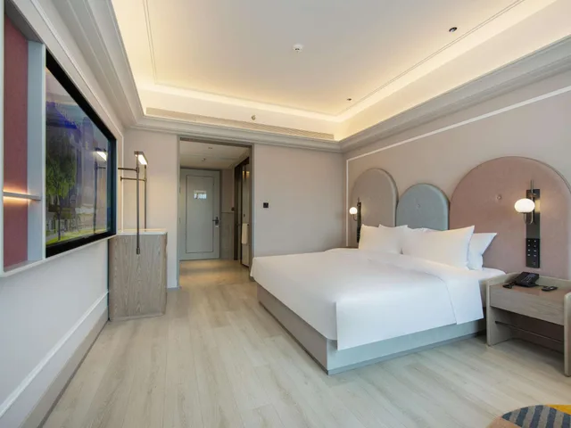 Superior, King Bed, Mercure Haikou City Center 2/3