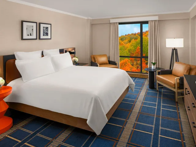 غرفة فاخرة بسرير مزدوج، Fairmont Tremblant 2/3
