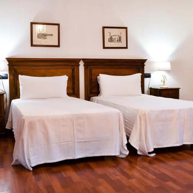 Quadruple Room (2+2), The Place Bodega Real 4/10