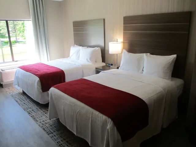 جناح بسريرين كوين مع أريكة، Best Western Plus At La Crescent Event Center 2/8
