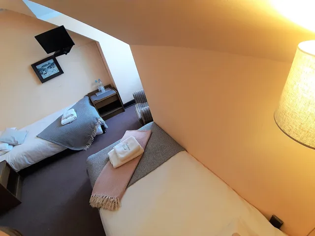 غرفة اقتصادية بسرير كوين وسريرين منفصلين، Hotel Kasprowy Wierch 2/3