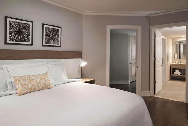 جناح بسرير كينج لذوي الإعاقة، Hilton Grand Vacations Club Ocean Enclave Myrtle Beach 1/2