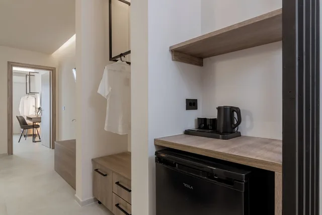 Deluxe, Apartment, 1 Double and 3 Single Beds, Pool View, Hera Zakynthos Hotel 4/4