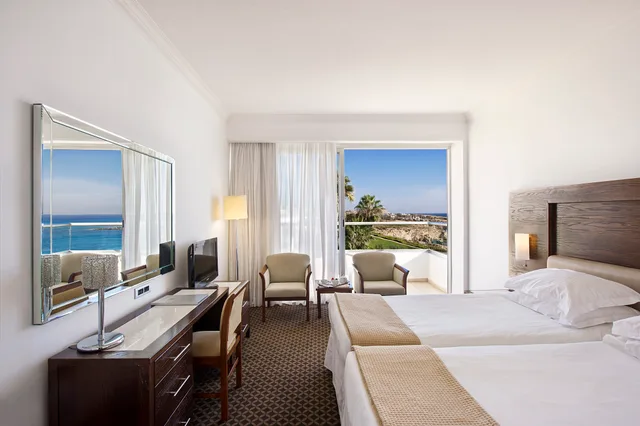 Room, Double or Twin Bed, Lateral Side Sea View، Grecian Sands Hotel 3/4