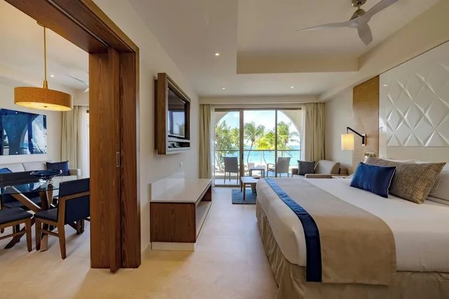 2 Bedrooms, Diamond Club, Presidential, Luxury, Suite, 1 King and 2 Queen Beds, Ocean Front, Sofa، Royalton Grenada, an Autograph Collection All-Inclusive Resort 2/10