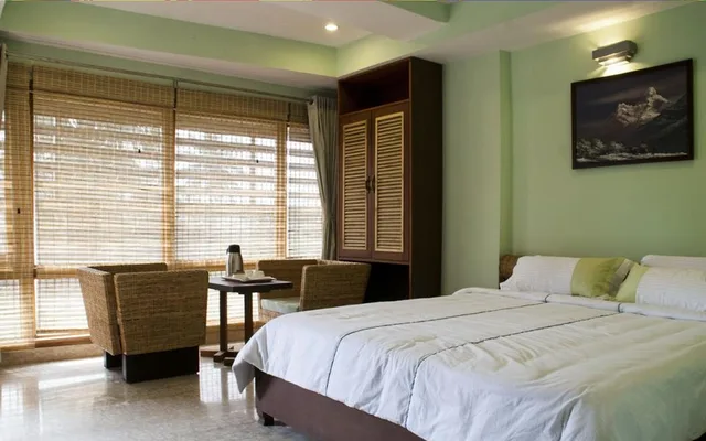 غرفة تنفيذية بسرير كينج، Rains Inn 4/10