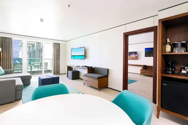 جناح بإطلالة على البحر بغرفة نوم واحدة، Sonesta Maho Beach Resort And Casino And Spa 8/10