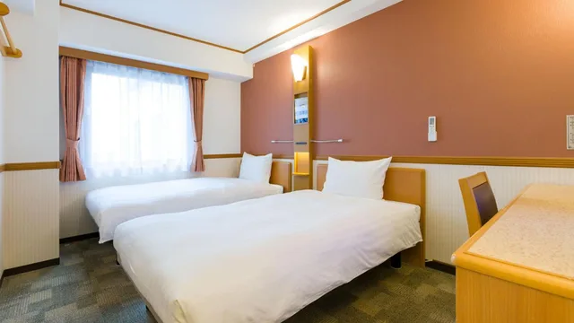 غرفة بسريرين منفصلين، TOYOKO INN TOYOHASHI-EKI HIGASHI-GUCHI 4/10