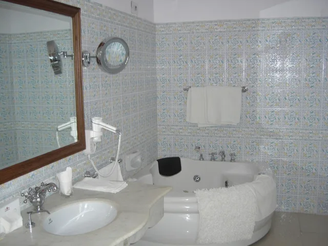 جناح جونيور بسرير مزدوج، Welcomheritage Ferrnhills Royale Palace 1/1