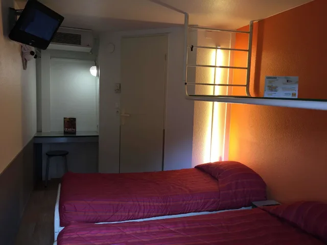 غرفة قياسية بثلاثة أسرّة، PREMIERE CLASSE SAINT ETIENNE NORD - VILLARS 2/10