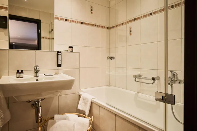 غرفة كومفورت مفردة، THE HEY HOTEL INTERLAKEN 4/7