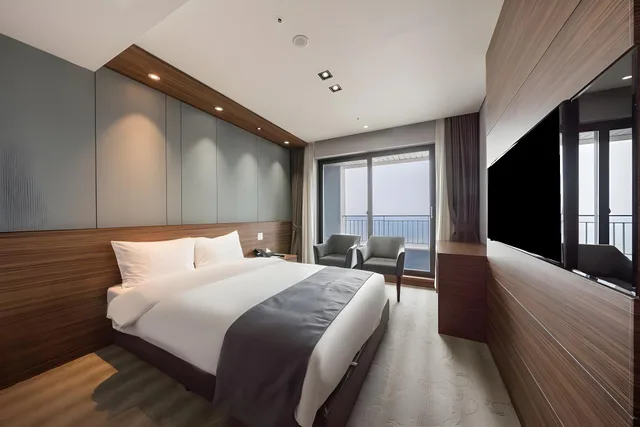 غرفة ديلوكس بسرير مزدوج بإطلالة على البحر، Western Grace Hotel 2/2