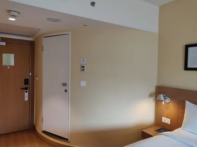 غرفة قياسية بسريرين منفصلين، Ibis Bangalore City Center 6/10