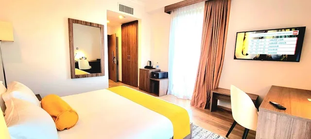 غرفة ديلوكس بسرير كينج، TH BonRoyal Hotel 1/7