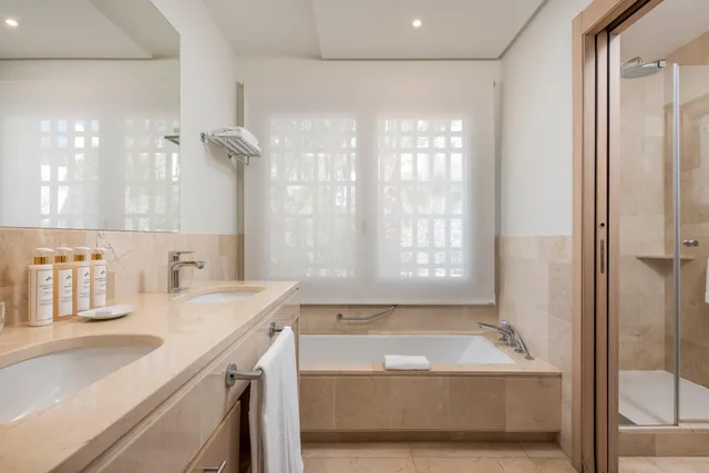 Suite 3 bedrooms jacuzzi sea view 3J 3+1، Las Terrazas de Abama Suites 8/10