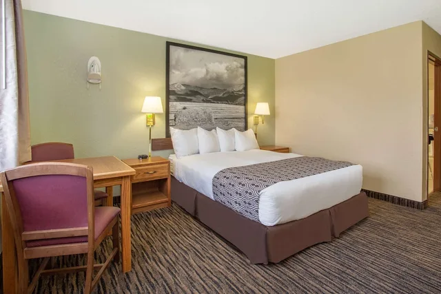غرفة اقتصادية بسرير كوين، Super 8 by Wyndham Lewistown 3/10