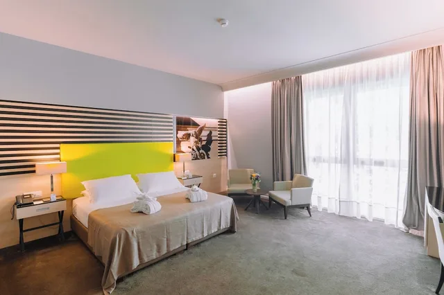 غرفة سوبيريور بسريرين منفصلين، Lero Hotel 3/10