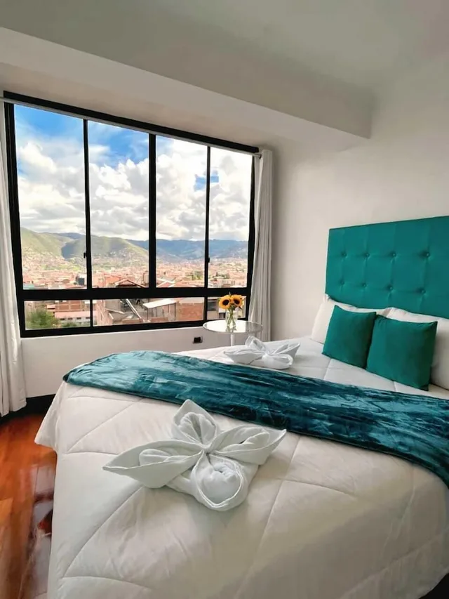 شقة ديلوكس بسريرين منفصلين وسريرين كوين بـ3 غرف نوم، Hotel R House Cusco 1/6